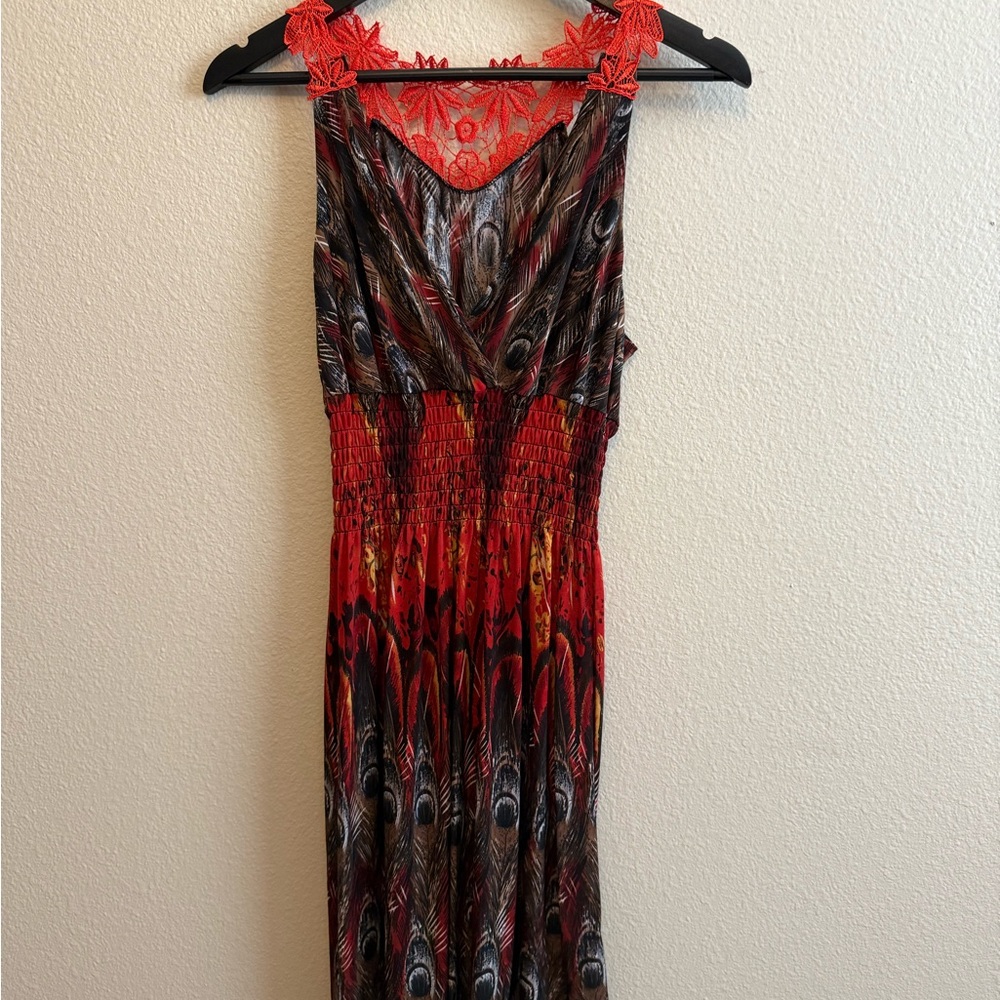 Elegant Red and Black Sleeveless Dress